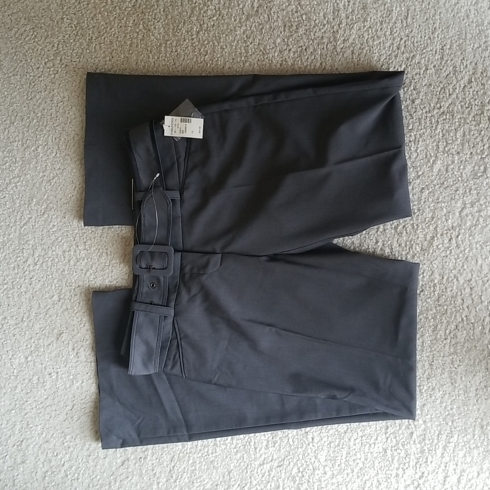 NWT Maurices Grey Dress Pants (Size 1/2)